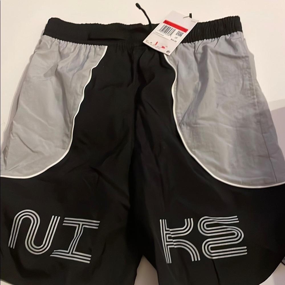 Nike Black and Gray Athletic Shorts(25-6)